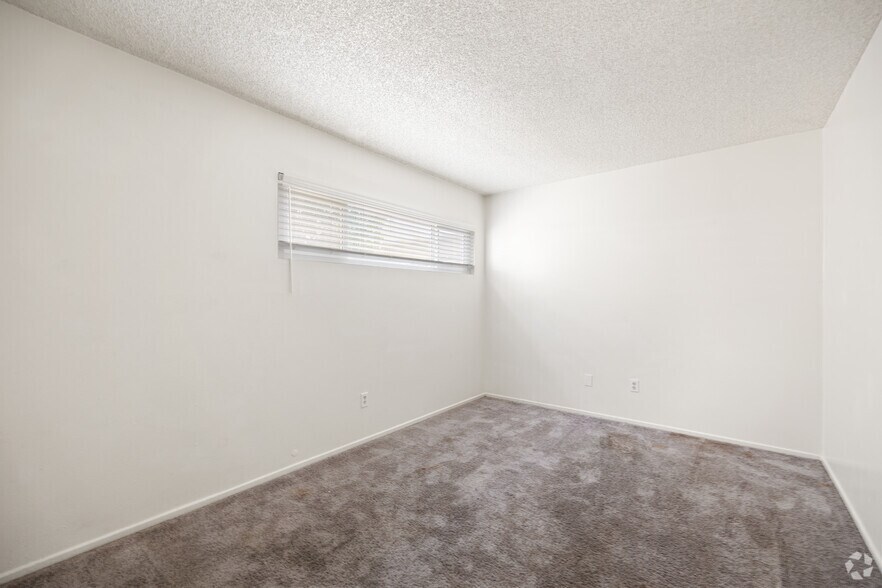 More Photos Of 495 Twin Palms Dr, Palm Springs Apartments For Sale