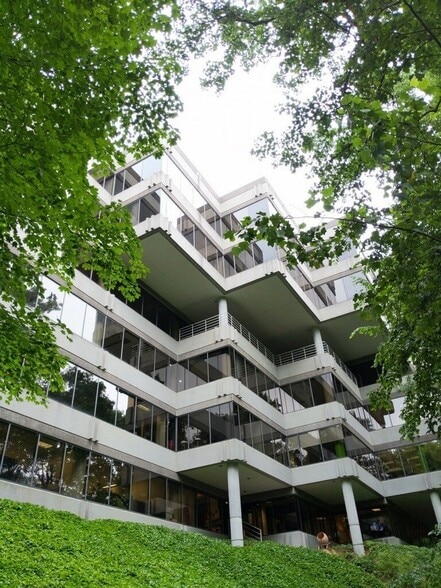 Primary Photo Of 280 Interstate N Cir, Atlanta Office For Lease