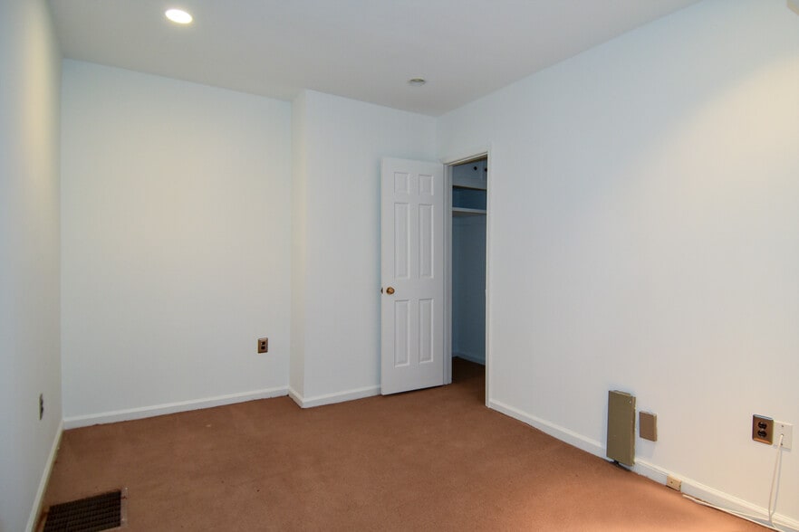 More Photos Of 109 S Fairfax St, Alexandria Office For Sale