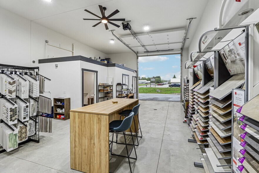 More Photos Of 407 Wengel dr, Reedsburg Light Manufacturing For Sale