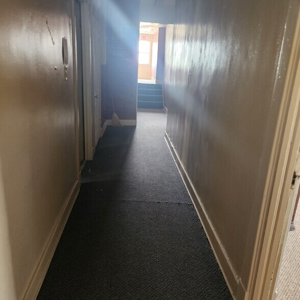 More Photos Of 401 N Spring St, Independence Apartments For Sale