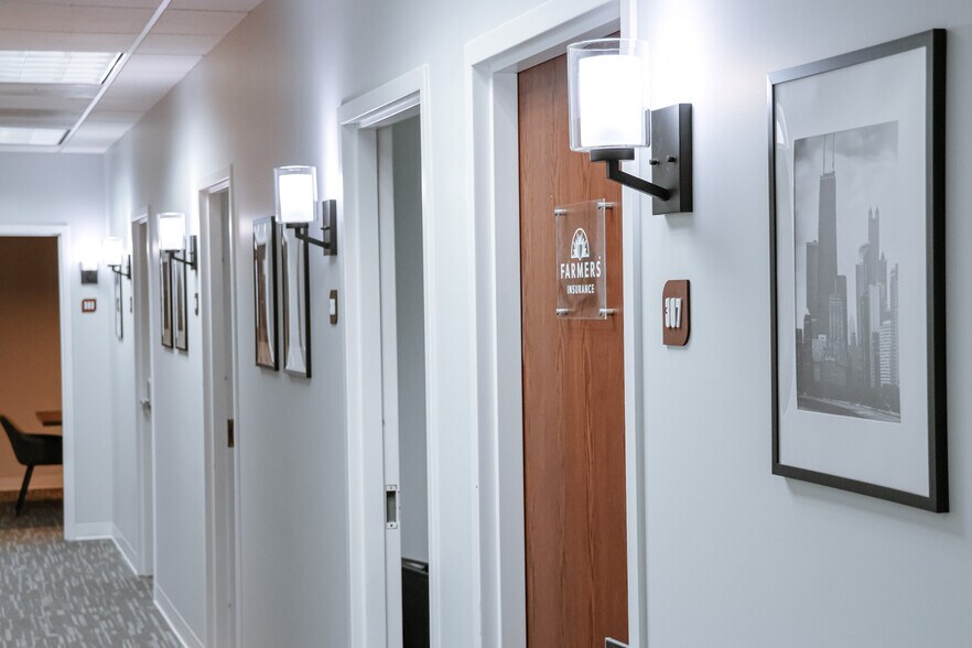 More Photos Of 2325 Dean St, St Charles Office For Lease