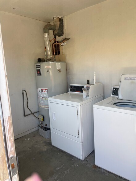 More Photos Of 218 W K St, Los Banos Apartments For Sale