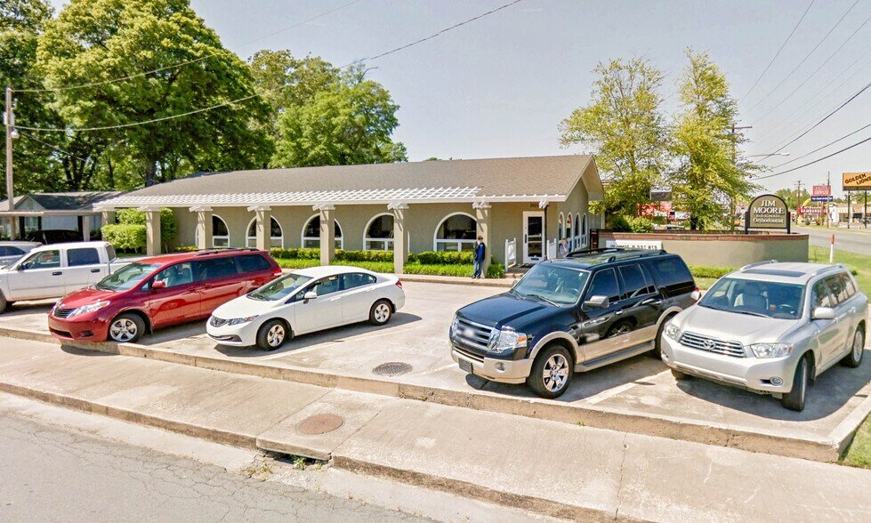 More Photos Of 3024 S Olive St, Pine Bluff General Retail For Lease