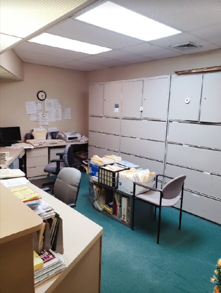 More Photos Of 877 Stewart Ave, Garden City Medical For Lease