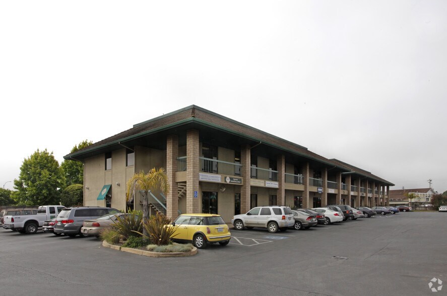 More Photos Of 734 E Lake Ave, Watsonville Medical For Lease