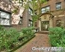 More Photos Of 7 Bond St, Great Neck Apartments For Lease