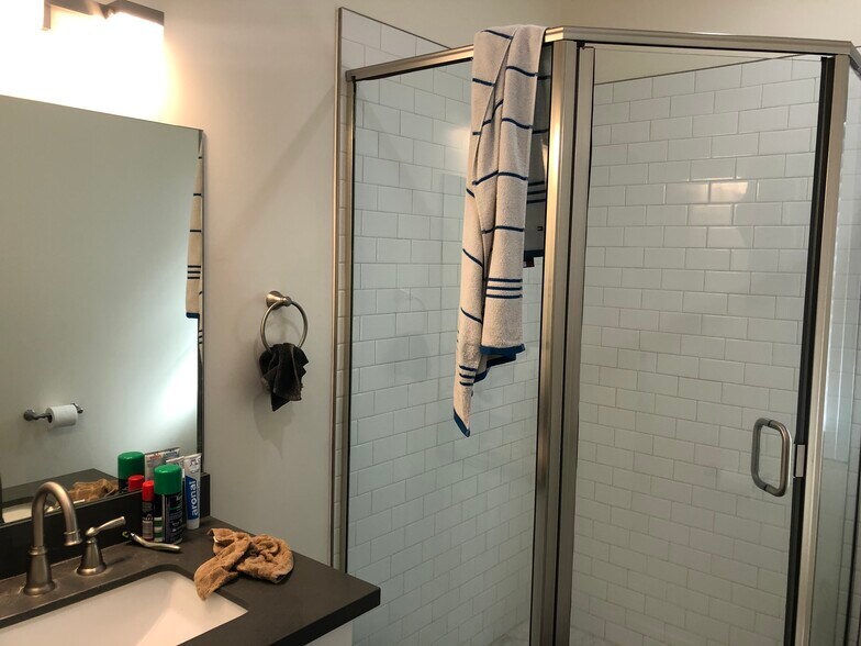 More Photos Of 1449 W 28th St, Los Angeles Apartments For Sale