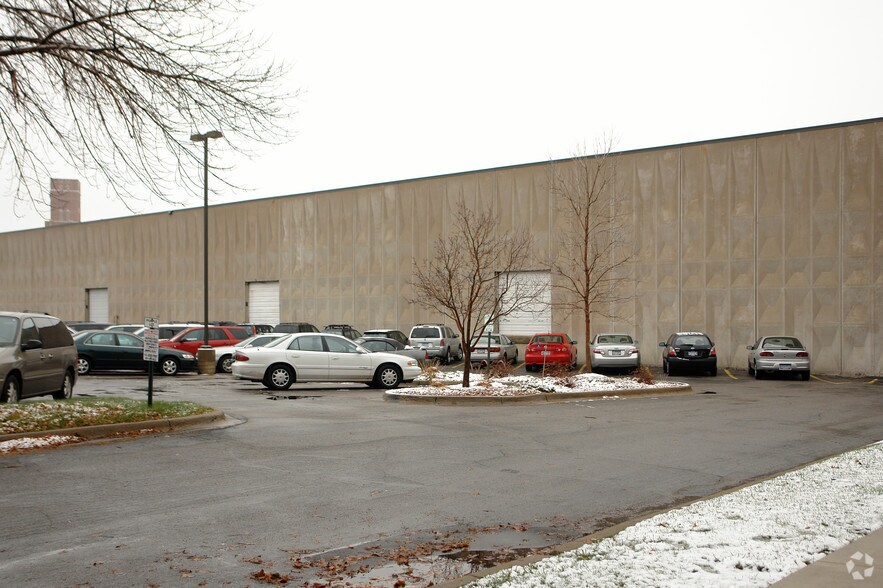 More Photos Of 355 8th St E, Saint Paul Warehouse For Lease