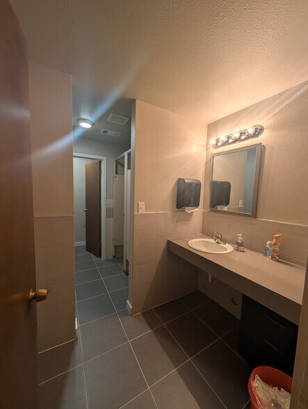 More Photos Of 1808 Boise Ave, Loveland Medical For Sale