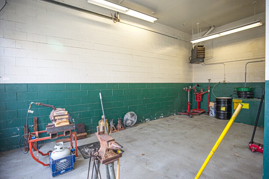 More Photos Of 1931 1st St, Livermore Freestanding For Sale