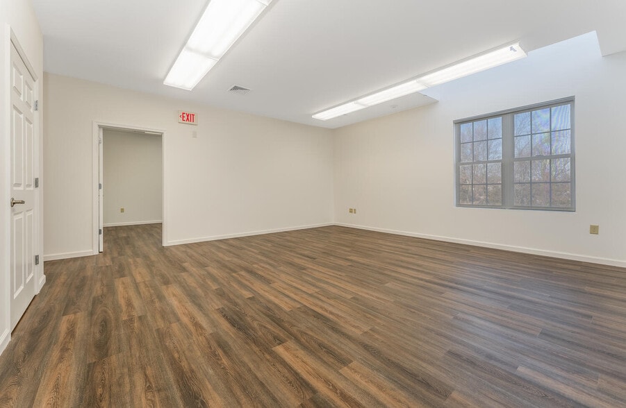 More Photos Of 5 Walter E Foran Blvd, Flemington Medical For Sale