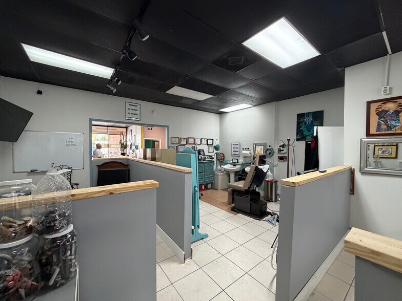 More Photos Of 157 E 8th St, Jacksonville General Retail For Sale