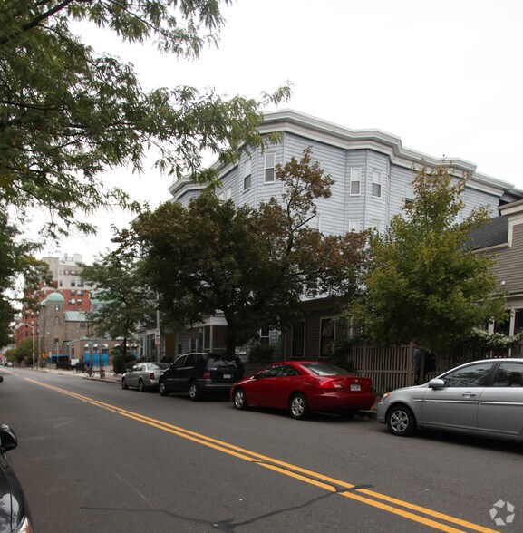 More Photos Of 24 Magazine St, Cambridge Apartments For Sale