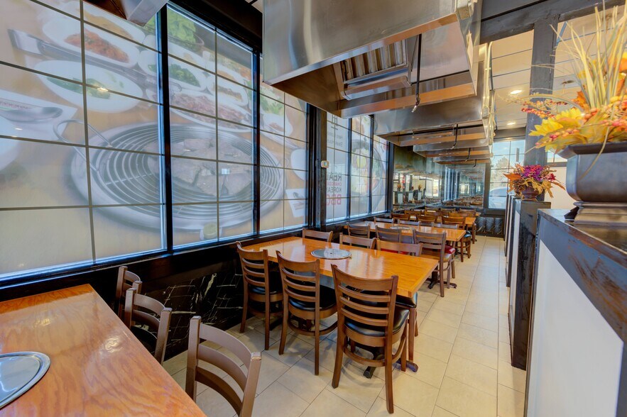 More Photos Of 6634 Two Notch Rd, Columbia Restaurant For Sale