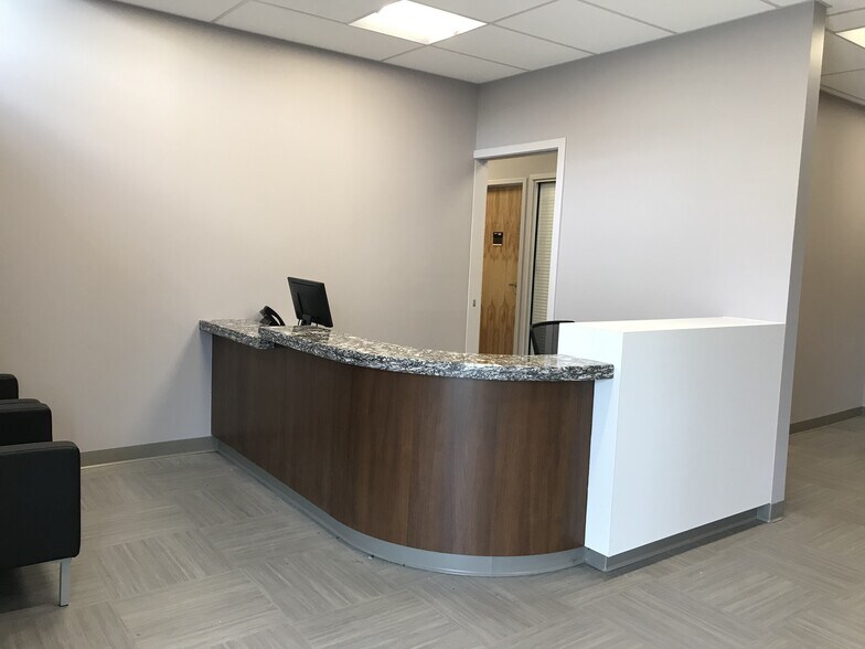 More Photos Of 41 William St, Wayne Loft Creative Space For Lease