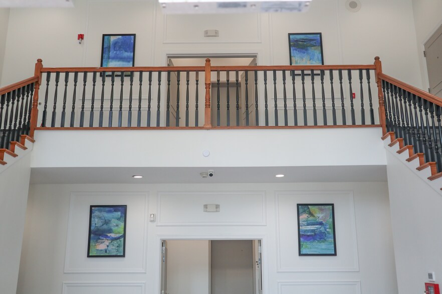 More Photos Of 2650 Apalachee Pky, Tallahassee Office For Lease