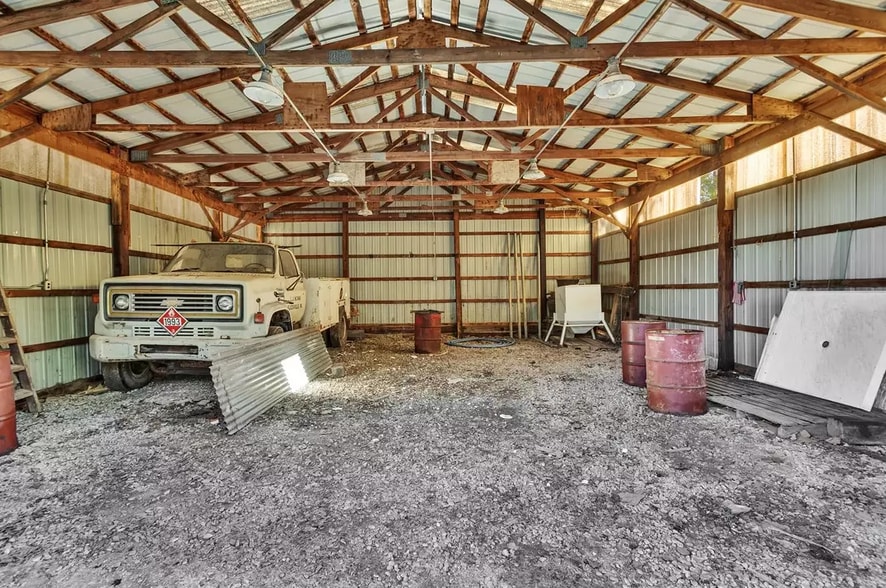 More Photos Of 0 Depot St, Slickville Warehouse For Sale