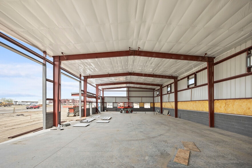 More Photos Of 1342 E Saint Helens St, Pasco Light Distribution For Lease