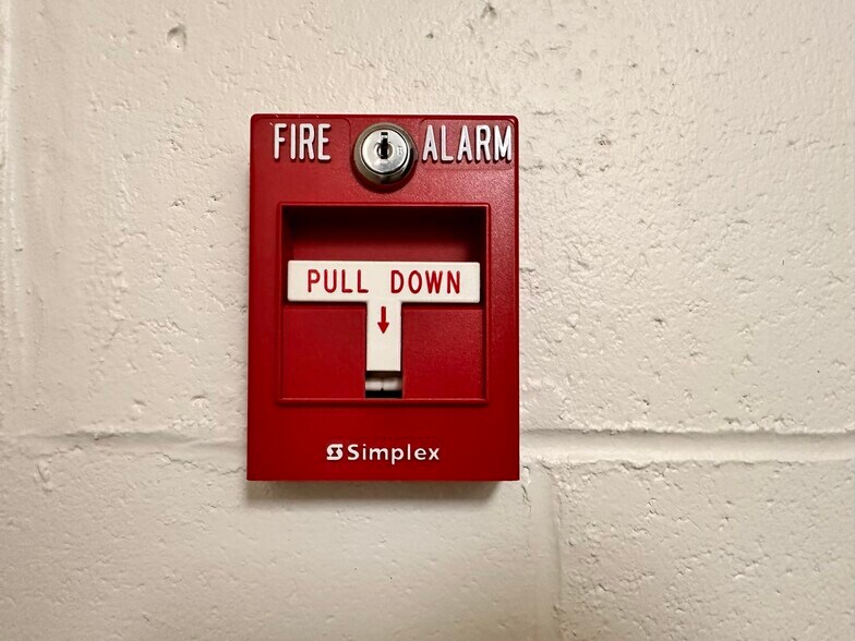 More Photos Of 118 3rd St E, Ashland Office For Sale