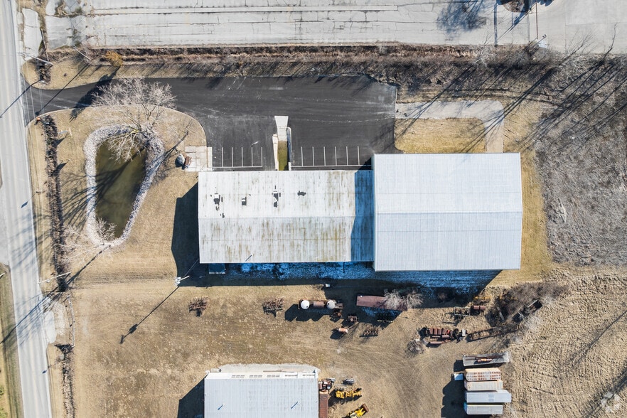 More Photos Of 28663 Glenwood Rd, Perrysburg Manufacturing For Lease