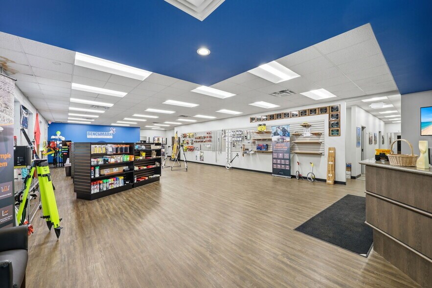More Photos Of 2720 Discovery Dr, Raleigh Flex For Lease