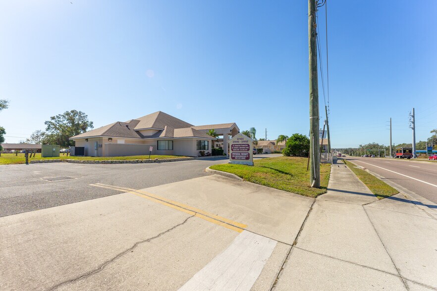 More Photos Of 37104 Clinton Ave, Dade City Office For Lease