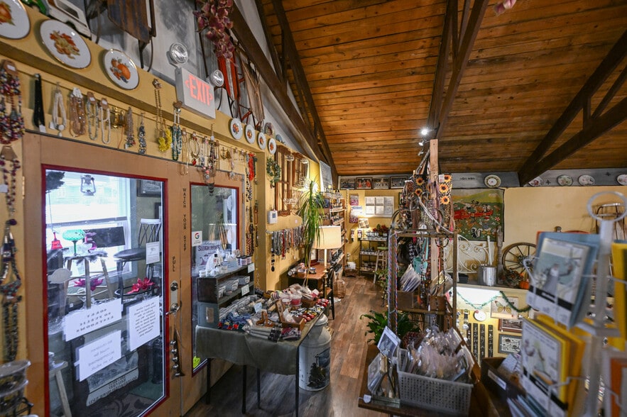 More Photos Of 3120 Wadsworth Rd, Norton Storefront Retail Office For Sale