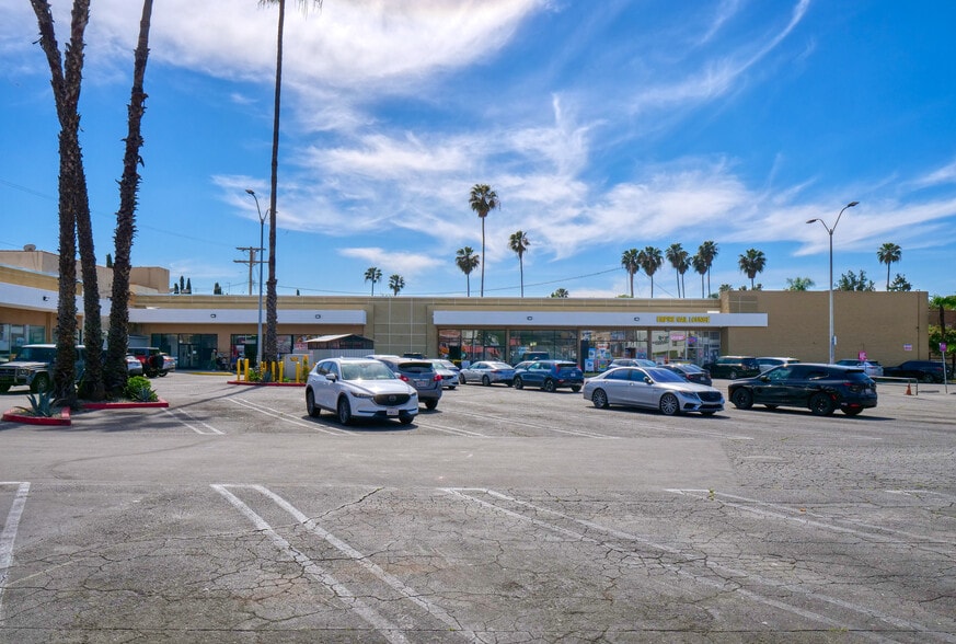 More Photos Of 5214 W Sunset Blvd, Los Angeles Storefront For Lease