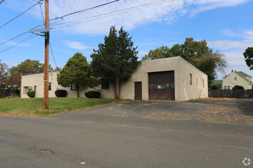 More Photos Of 380 Ludlow Ave, Cranford Warehouse For Sale