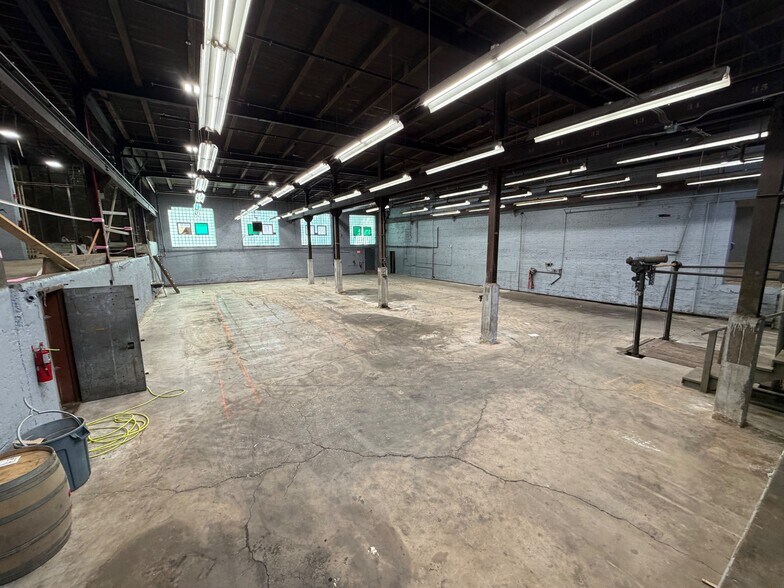 More Photos Of 609 South Blvd, Evanston Warehouse For Sale