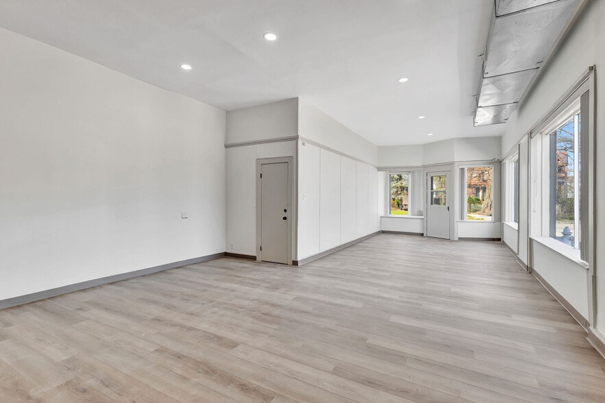 More Photos Of 2435 Williams Ave, Cincinnati Storefront Retail Residential For Lease