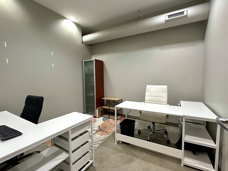 More Photos Of 2010 S 8th St, Saint Louis Office For Lease