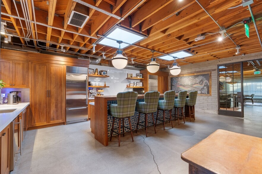 More Photos Of 5895 Blackwelder St, Culver City Loft Creative Space For Sale