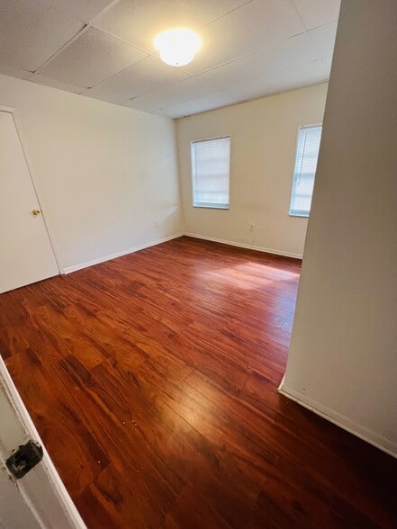 More Photos Of 2507 N Armenia Ave, Tampa Office Residential For Lease