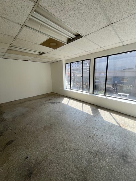 More Photos Of 809-811 S Los Angeles St, Los Angeles Storefront Retail Office For Sale