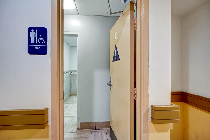 More Photos Of 8780 Valley Blvd, Rosemead Office For Lease