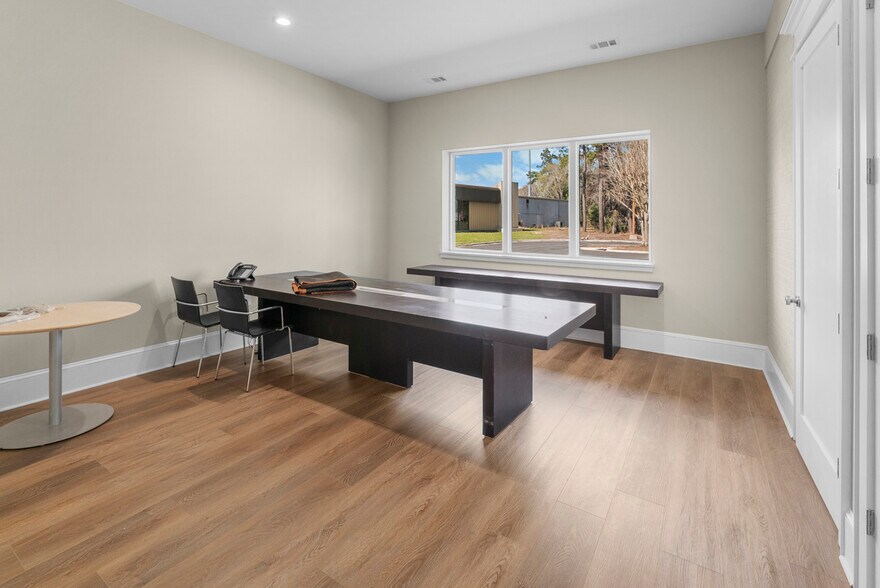 More Photos Of 710 Mall Blvd, Savannah Bank For Sale