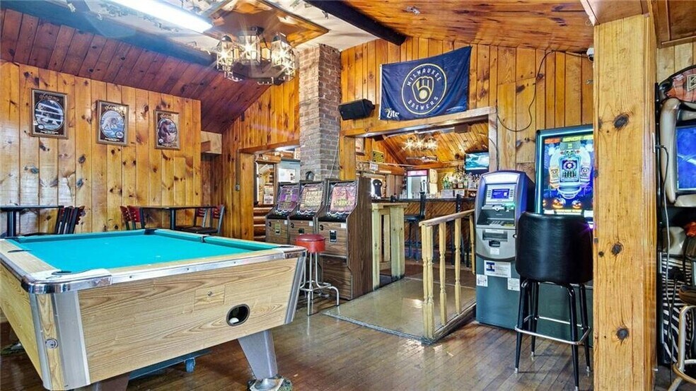 More Photos Of W14549 Plummer Rd, Weyerhaeuser General Retail For Sale