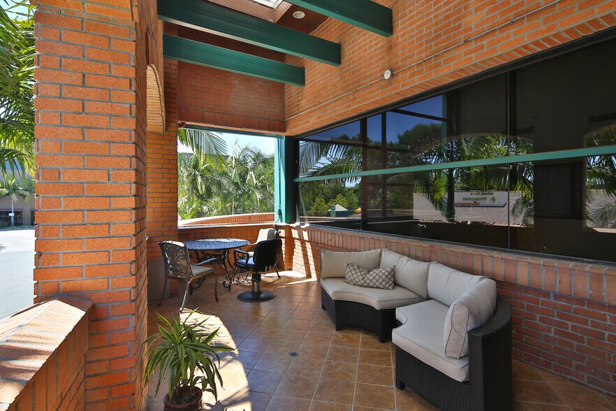More Photos Of 11 Mareblu, Aliso Viejo Medical For Sale