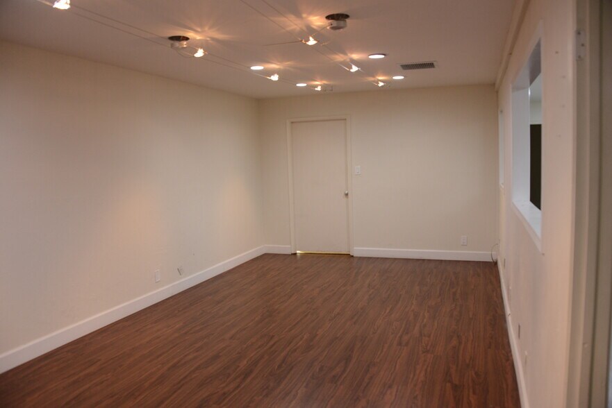 More Photos Of 1110-1118 Elko Dr, Sunnyvale Service For Lease