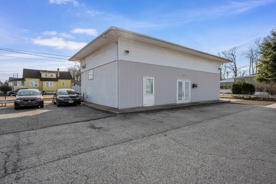 Primary Photo Of 901 Crown Point Rd, Westville Office For Lease