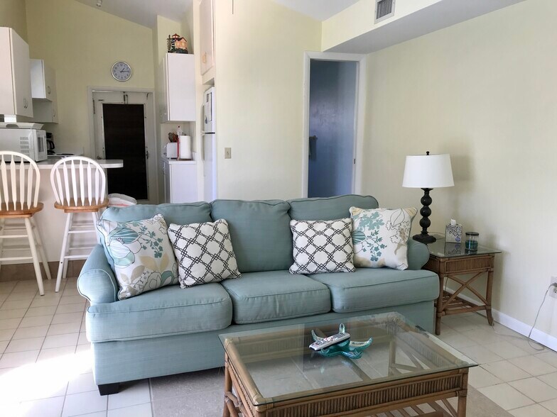 More Photos Of 21544 Overseas Hwy, Cudjoe Key Hotel For Sale