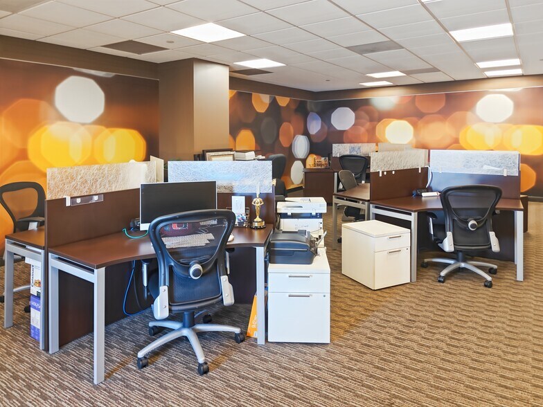 More Photos Of 3801 PGA Blvd, Palm Beach Gardens Coworking Space