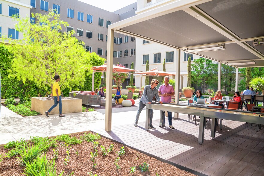 More Photos Of 385 E Colorado Blvd, Pasadena Medical For Lease