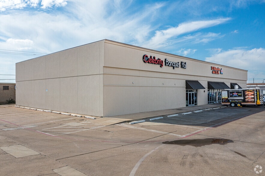 More Photos Of 2900 Walnut Hill Ln, Dallas Unknown For Lease