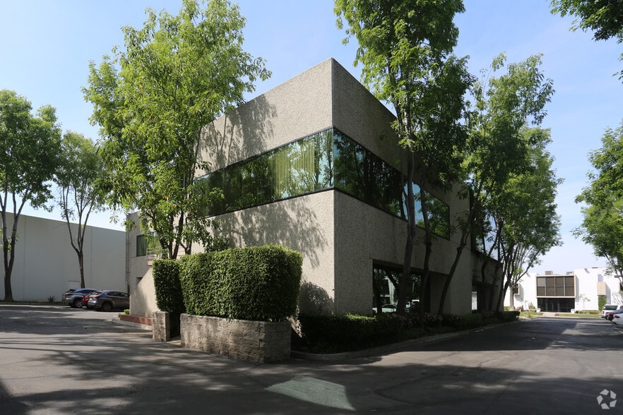 More Photos Of 17752 Mitchell N, Irvine Serviced Offices For Lease