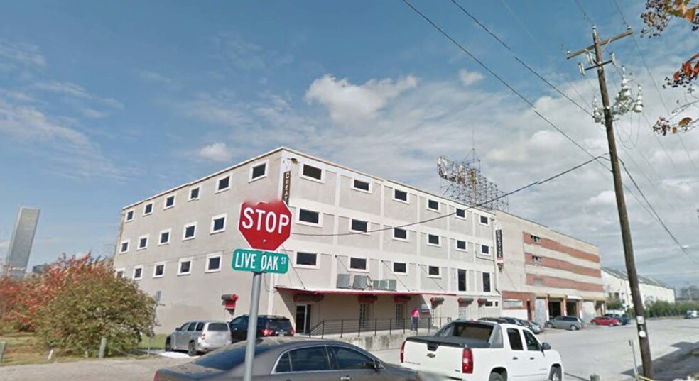 More Photos Of 812 Live Oak St, Houston Office For Sale