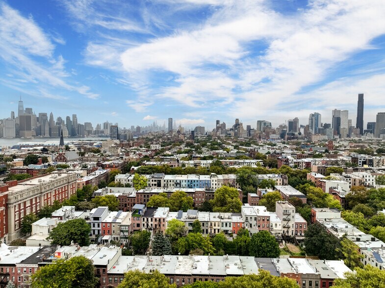 More Photos Of 101-103 Luquer St, Brooklyn Warehouse For Sale