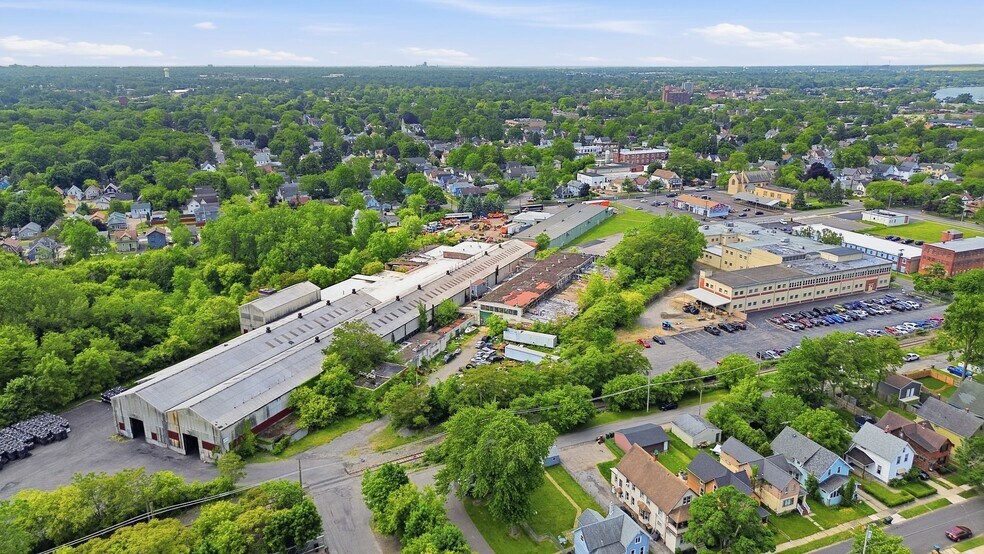 More Photos Of 470 Niagara Pky, North Tonawanda Manufacturing For Sale